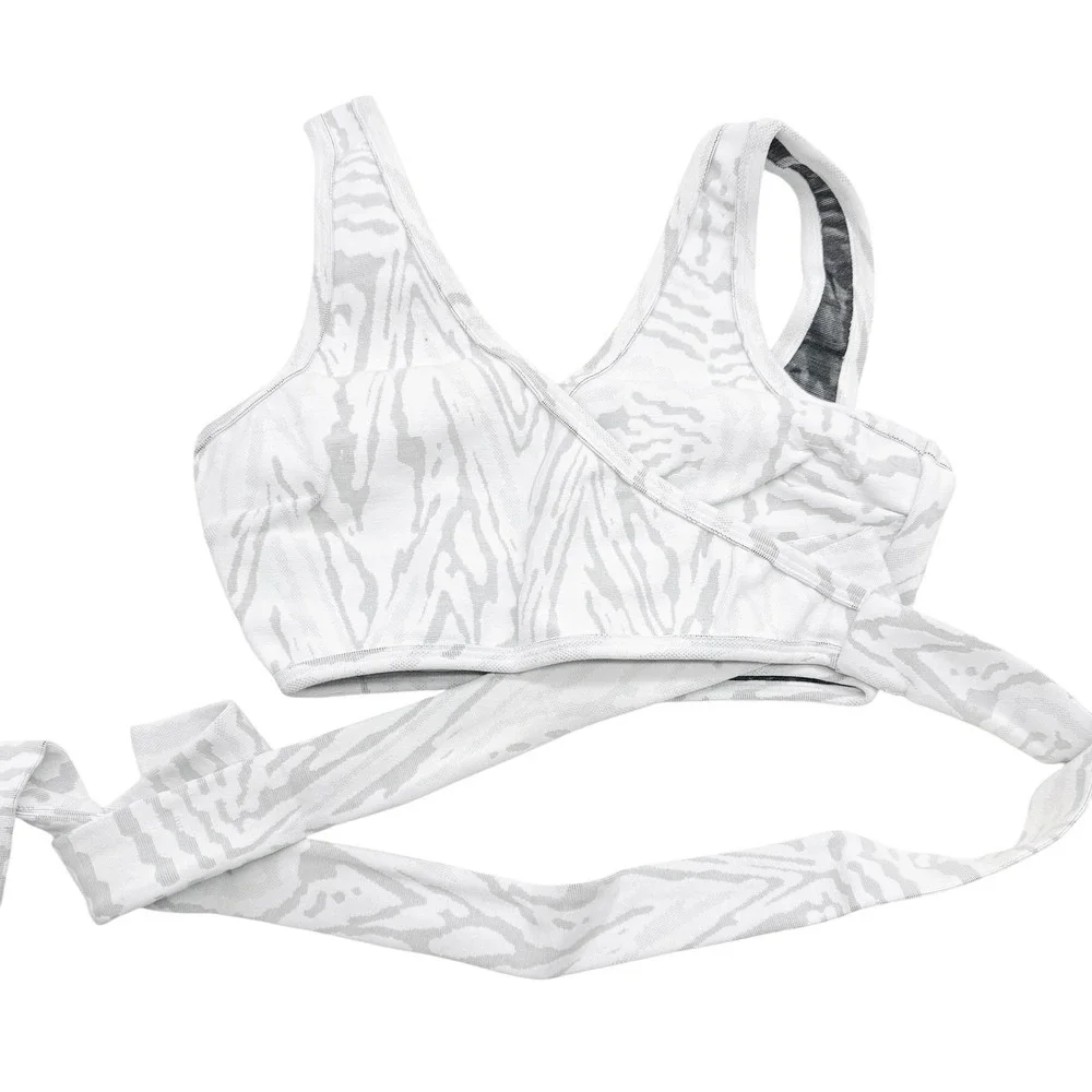 Devon Windsor Ellie‎ Top Blanco Zebra Wrap Sports Bra Crop Top Small NWT